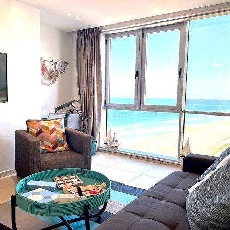 Herzelia Beach Apartment- Breathtaking Views With Bomb Shelter מראה חיצוני תמונה