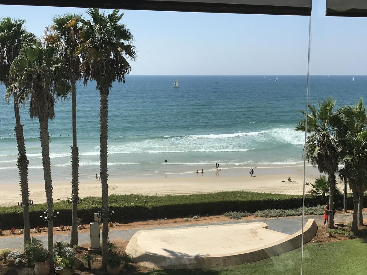 Herzelia Beach Apartment- Breathtaking Views With Bomb Shelter מראה חיצוני תמונה